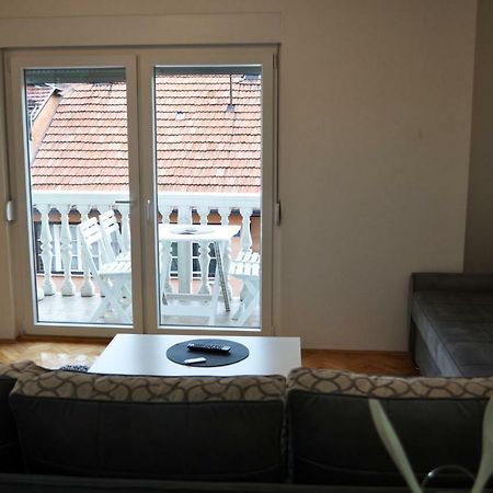 Apartman Dina Apartment Tuzla Ngoại thất bức ảnh
