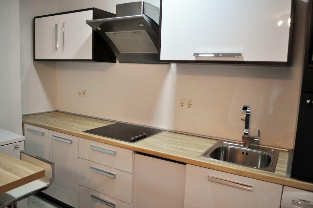 Apartman Dina Apartment Tuzla Ngoại thất bức ảnh