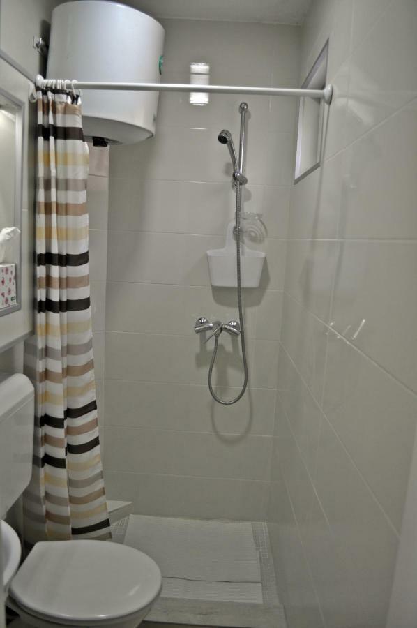 Apartman Dina Apartment Tuzla Ngoại thất bức ảnh
