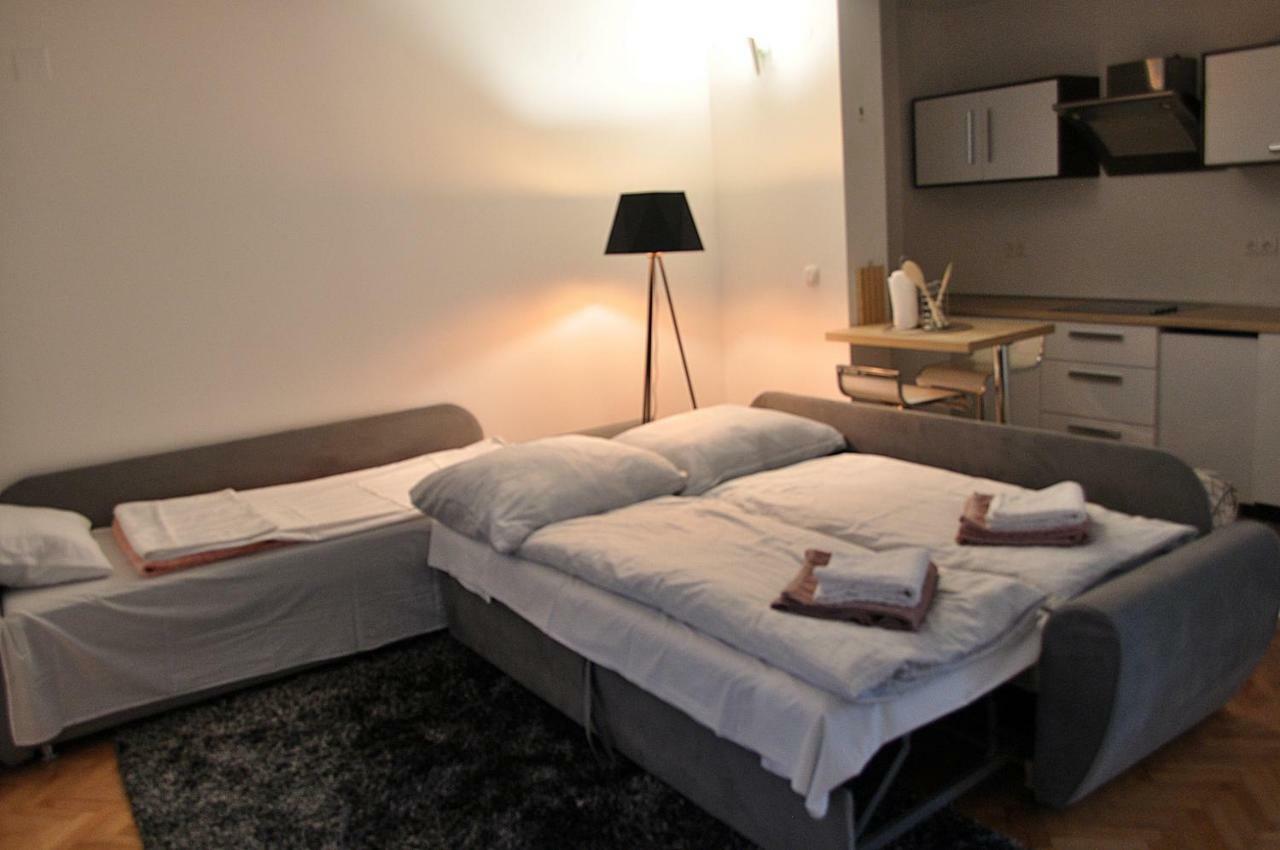 Apartman Dina Apartment Tuzla Ngoại thất bức ảnh