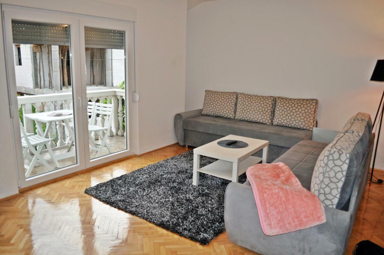 Apartman Dina Apartment Tuzla Ngoại thất bức ảnh