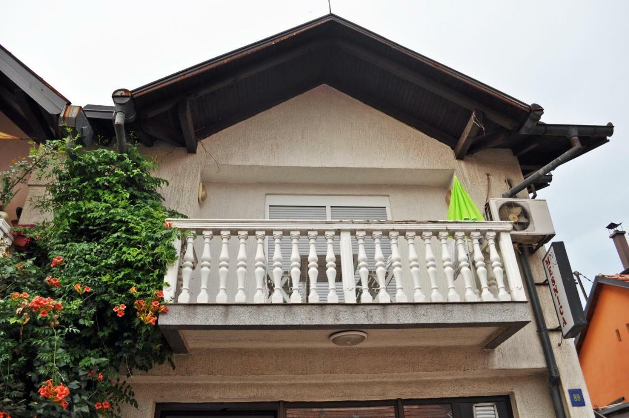 Apartman Dina Apartment Tuzla Ngoại thất bức ảnh