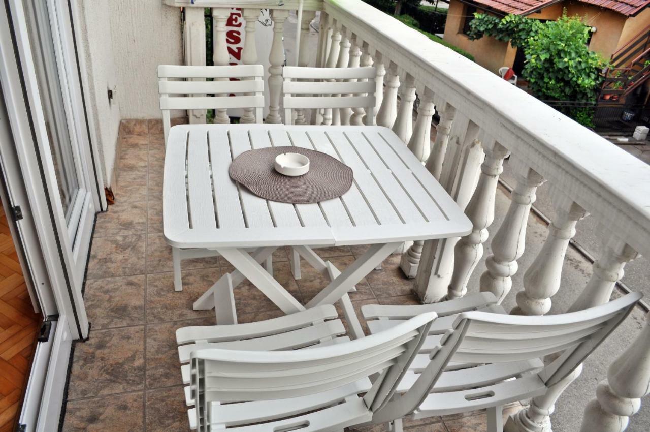 Apartman Dina Apartment Tuzla Ngoại thất bức ảnh