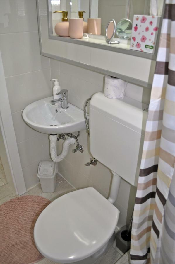 Apartman Dina Apartment Tuzla Ngoại thất bức ảnh