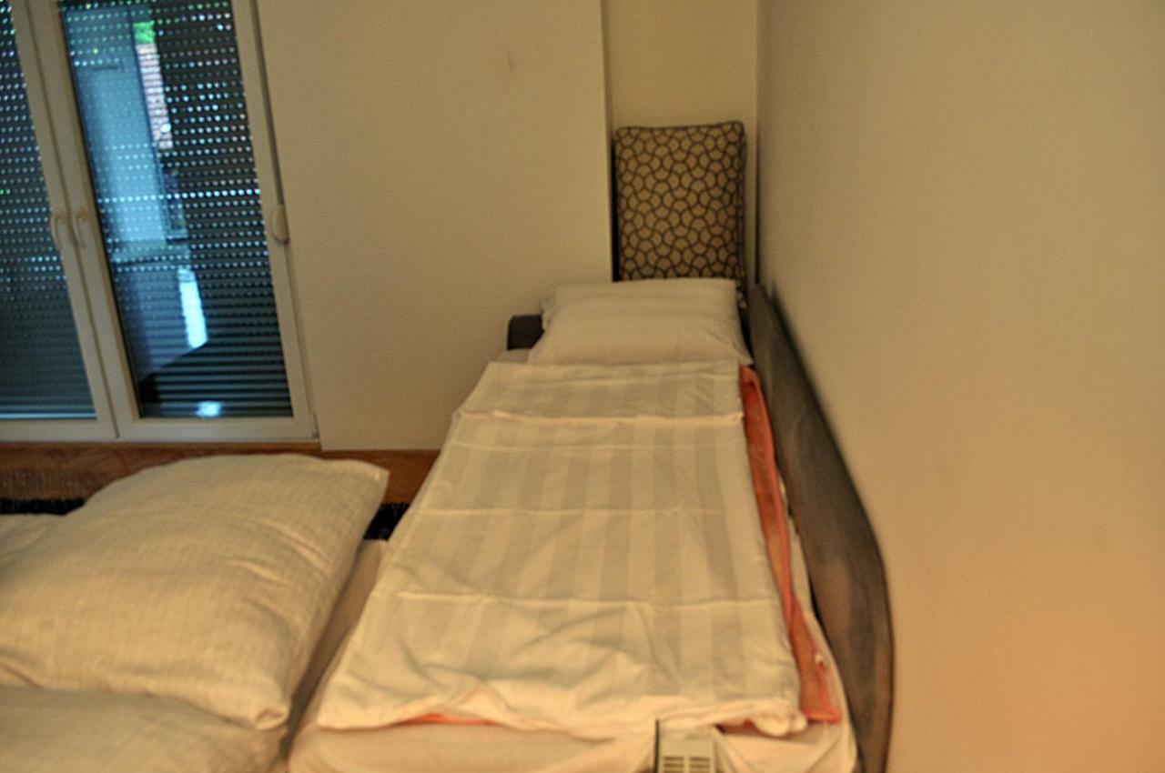 Apartman Dina Apartment Tuzla Ngoại thất bức ảnh