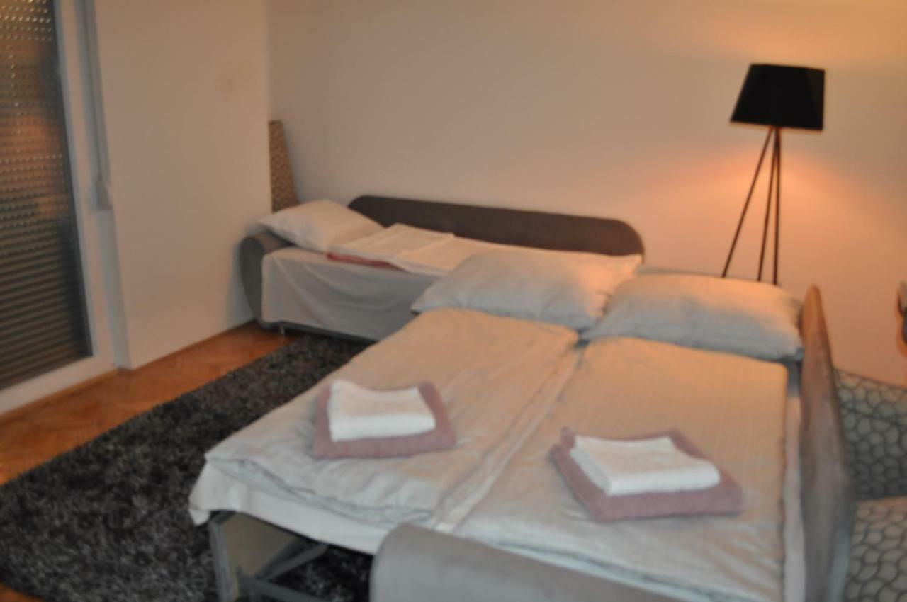Apartman Dina Apartment Tuzla Ngoại thất bức ảnh